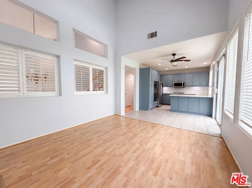 23608 Ashwood Place Valencia, CA 91354