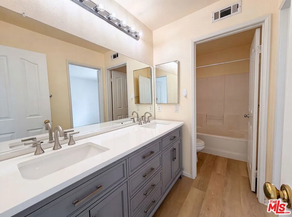 23608 Ashwood Place Valencia, CA 91354