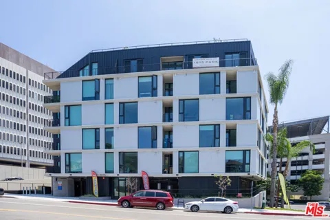 1915 Park Avenue