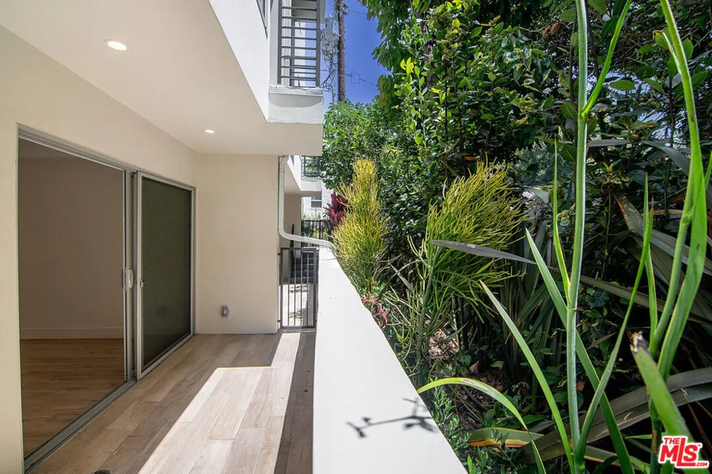 1236 Fairfax Avenue #3 West Hollywood, CA 90046