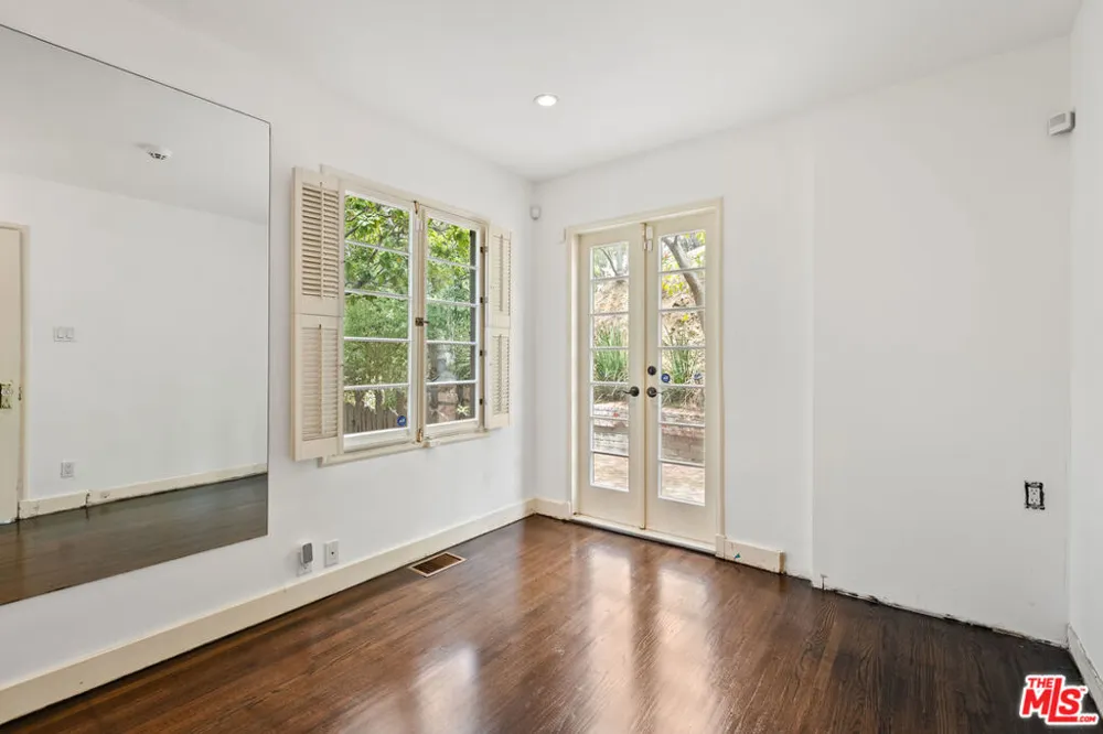 6311 Heather Drive Los Angeles, CA 90068
