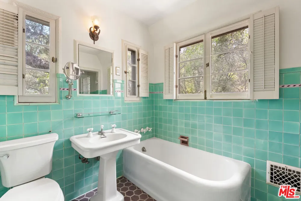 6311 Heather Drive Los Angeles, CA 90068