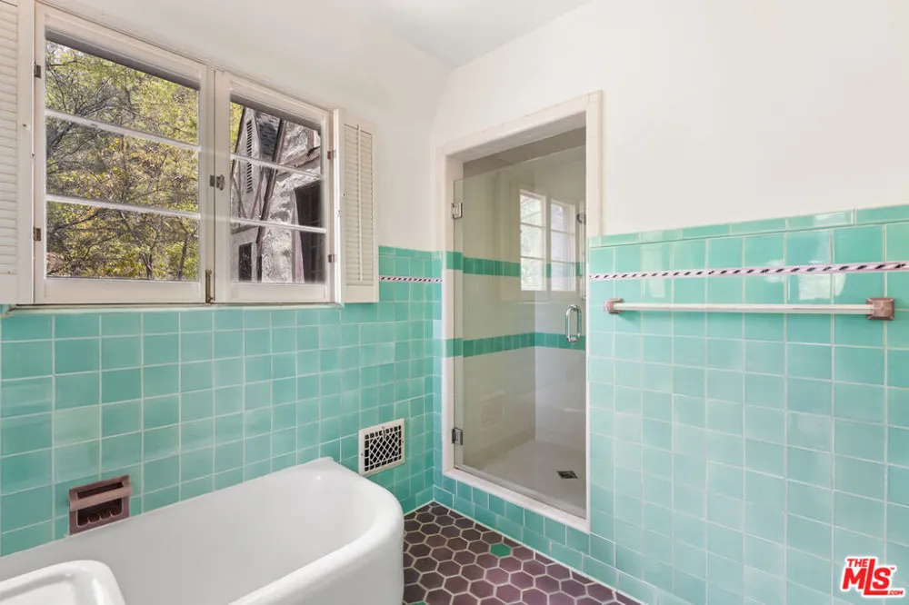 6311 Heather Drive Los Angeles, CA 90068