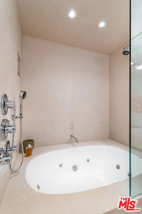 22548 Pacific Coast Highway #111 Malibu, CA 90265