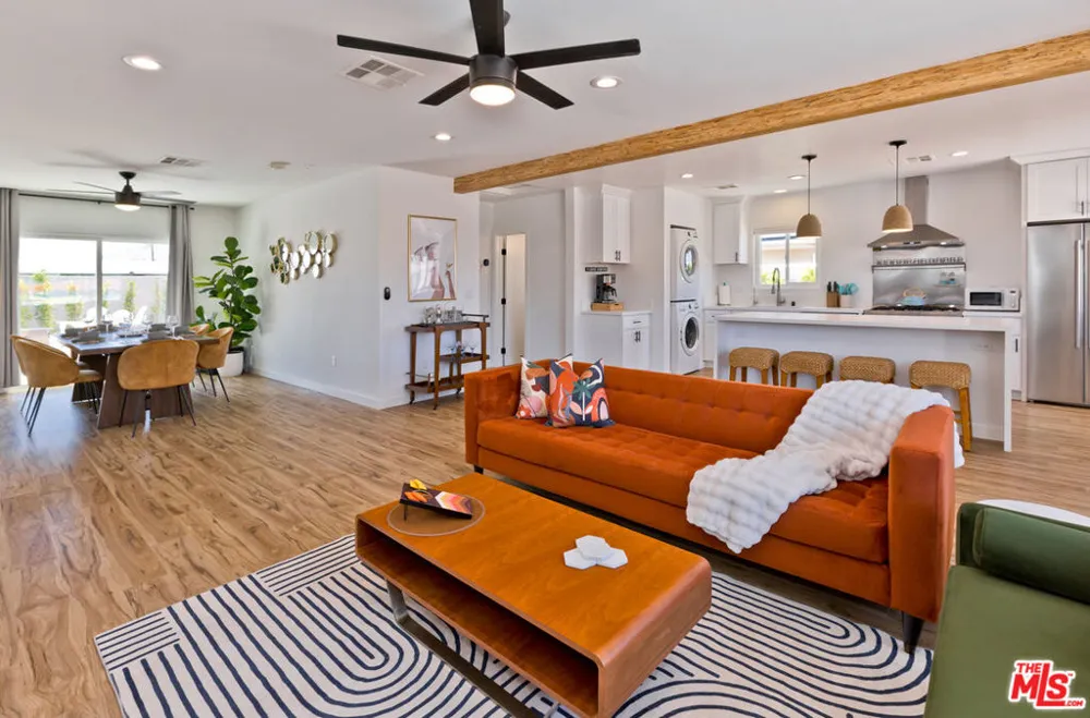 375 W Sunview Avenue Palm Springs, CA 92262