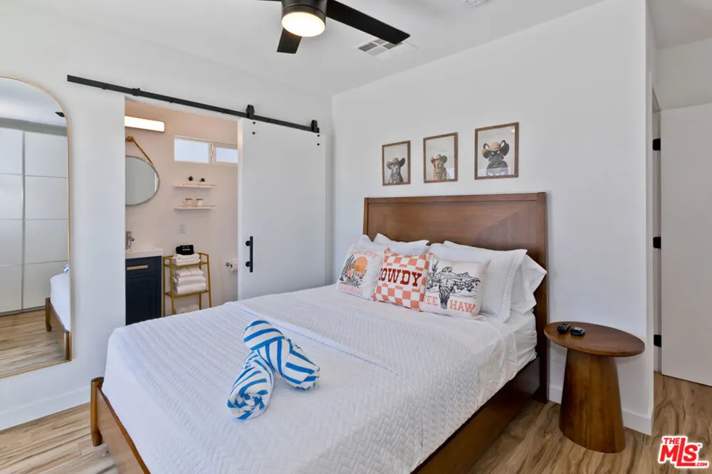 375 W Sunview Avenue Palm Springs, CA 92262