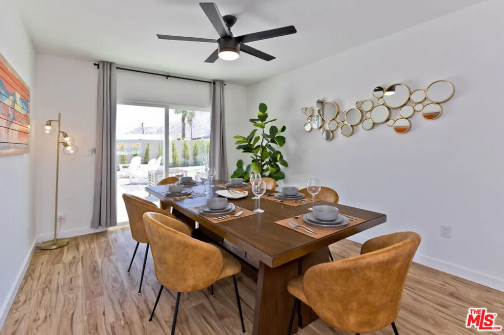 375 W Sunview Avenue Palm Springs, CA 92262