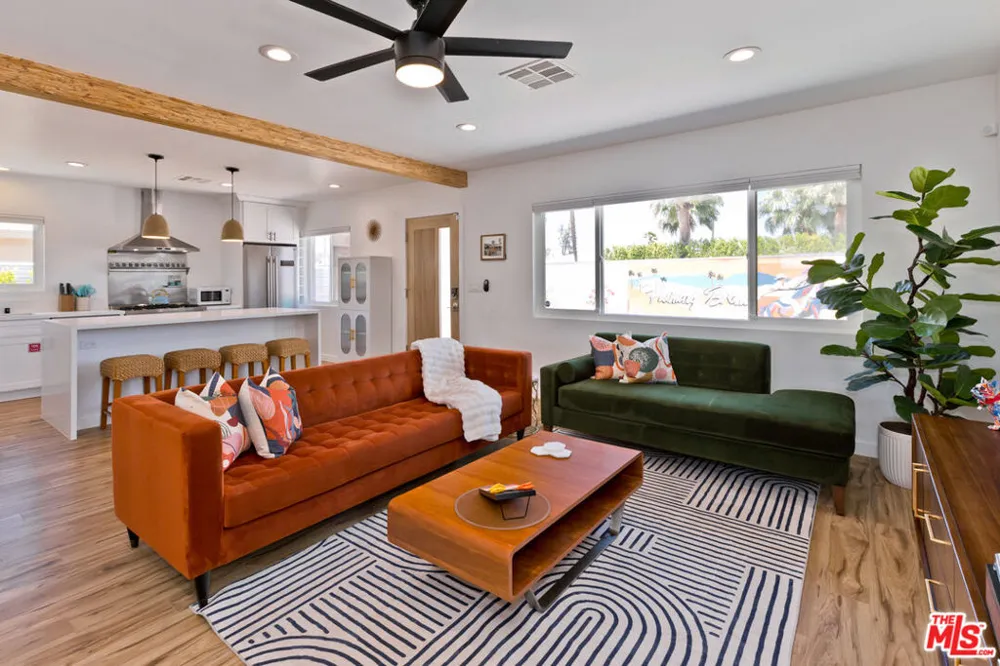 375 W Sunview Avenue Palm Springs, CA 92262