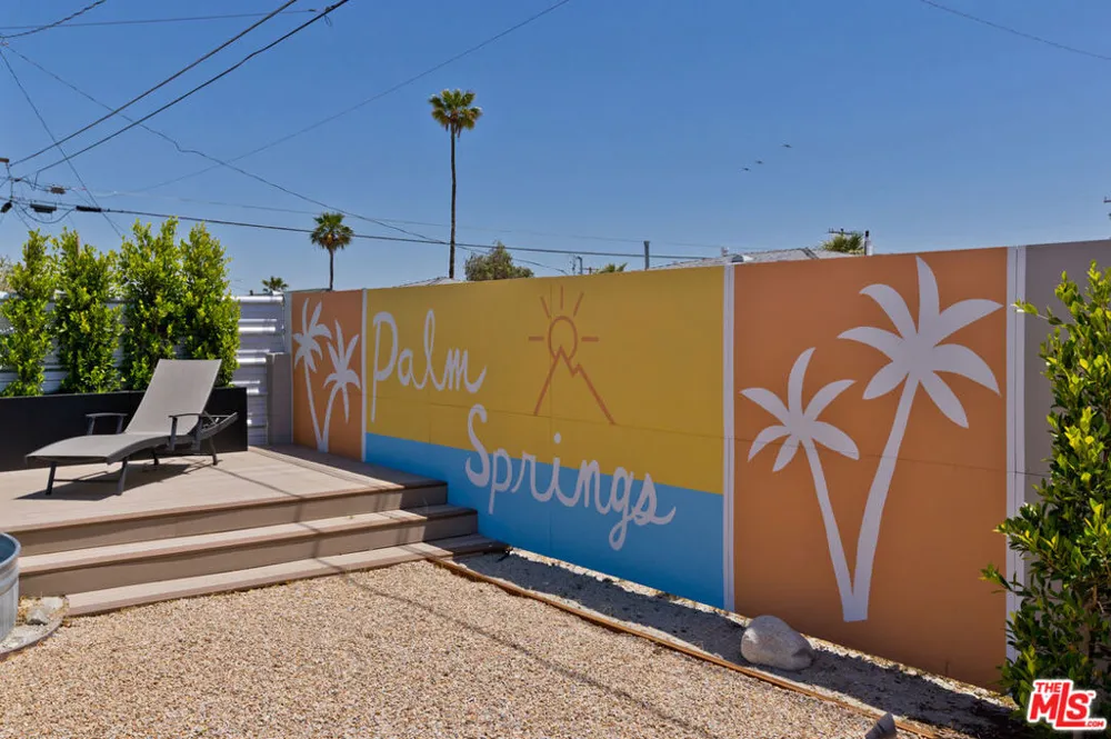 375 W Sunview Avenue Palm Springs, CA 92262