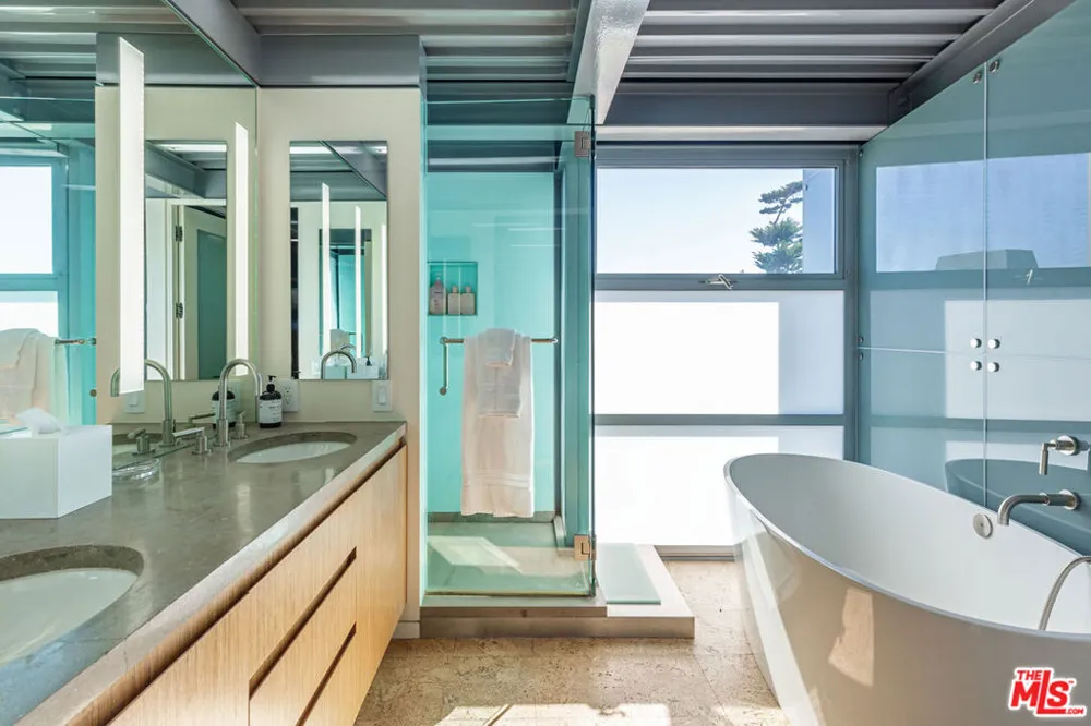 6525 Point Lechuza Drive Malibu, CA 90265