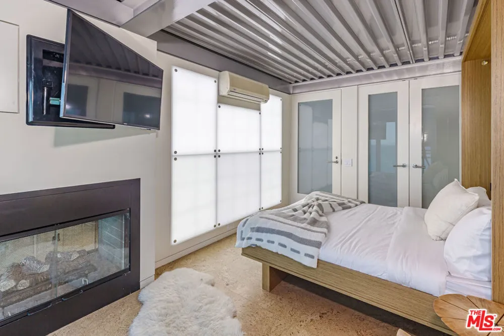6525 Point Lechuza Drive Malibu, CA 90265