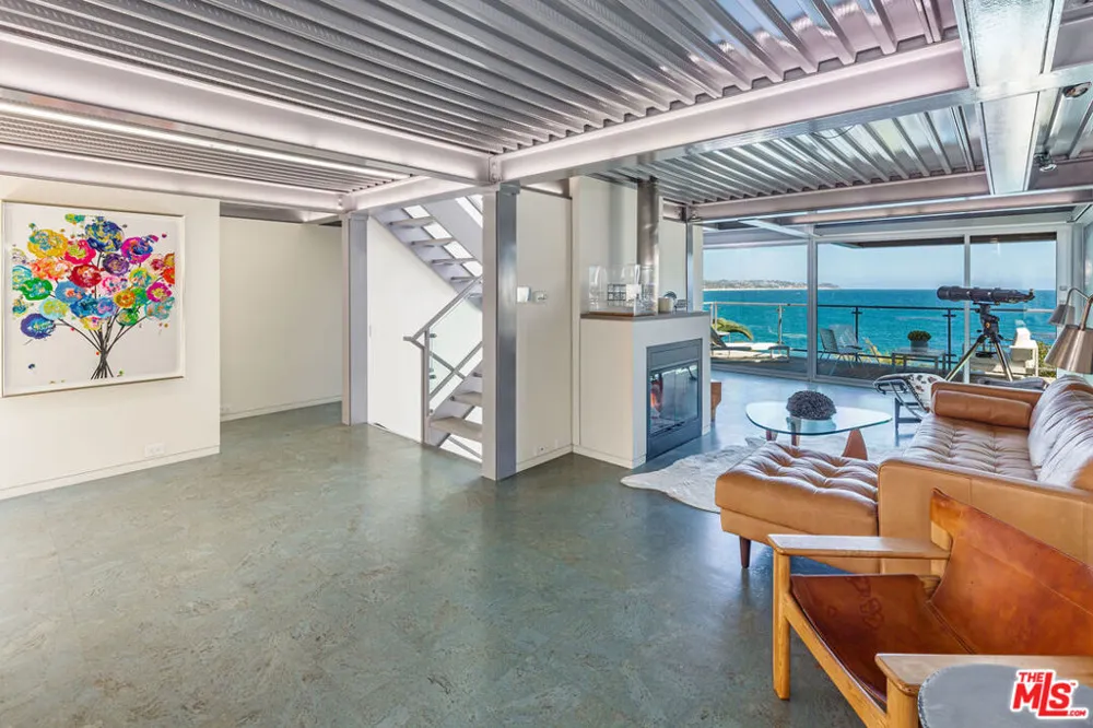 6525 Point Lechuza Drive Malibu, CA 90265