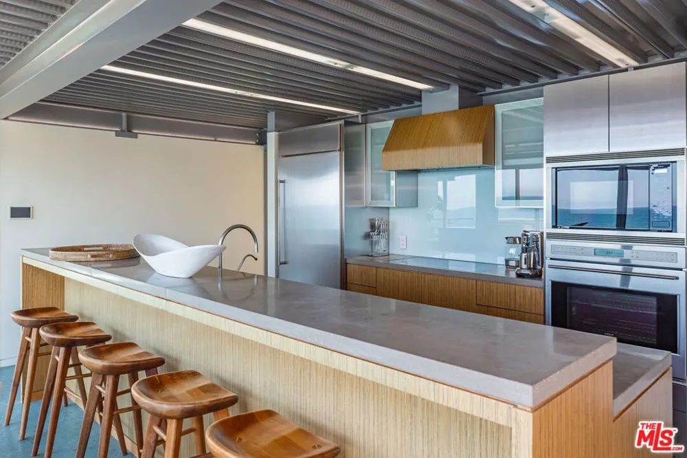 6525 Point Lechuza Drive Malibu, CA 90265
