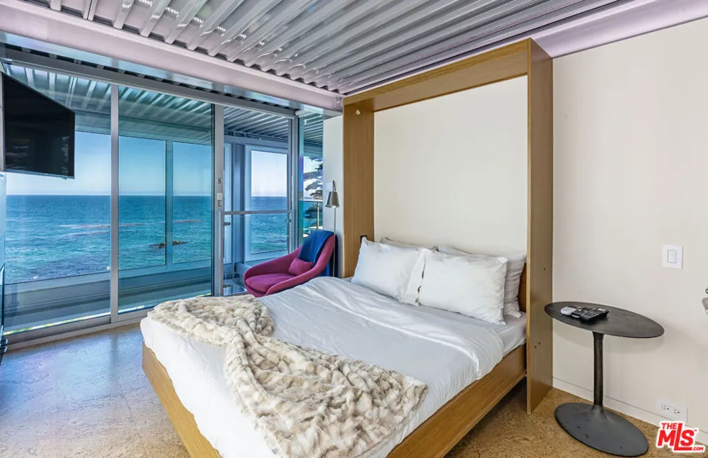 6525 Point Lechuza Drive Malibu, CA 90265