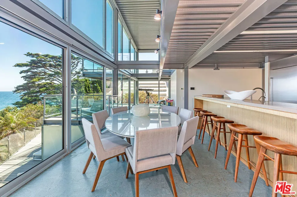 6525 Point Lechuza Drive Malibu, CA 90265