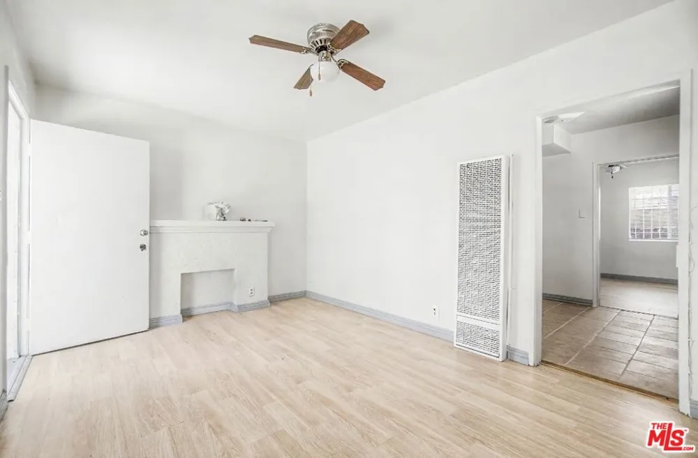 12015 S Willowbrook Avenue Compton, CA 90222