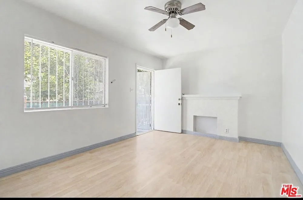 12015 S Willowbrook Avenue Compton, CA 90222