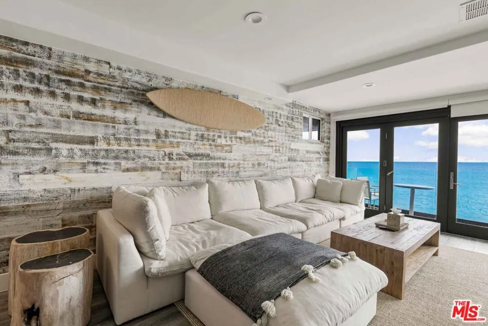 20460 Pacific Coast #2 Malibu, CA 90265