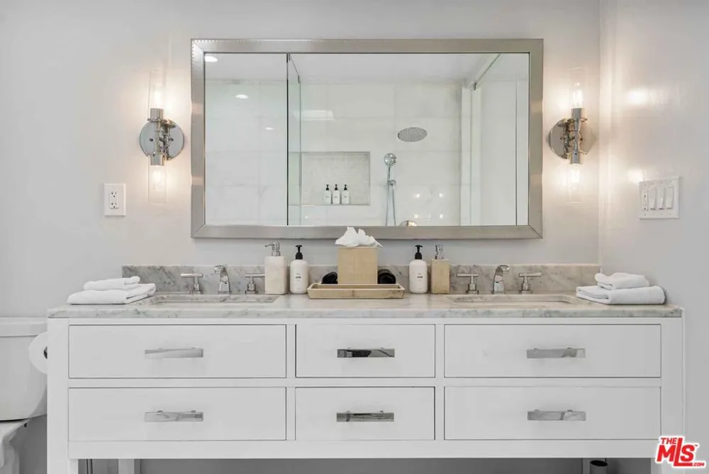 20460 Pacific Coast #2 Malibu, CA 90265