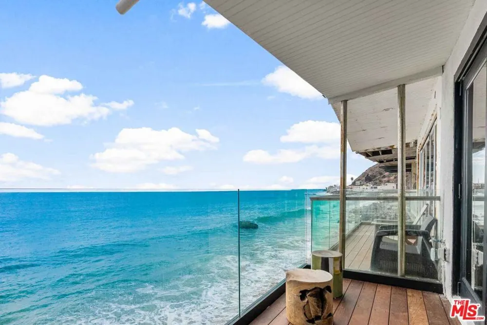 20460 Pacific Coast #2 Malibu, CA 90265