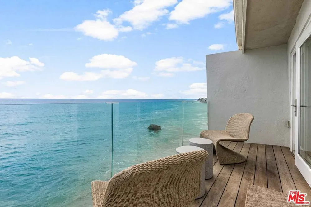 20460 Pacific Coast #2 Malibu, CA 90265