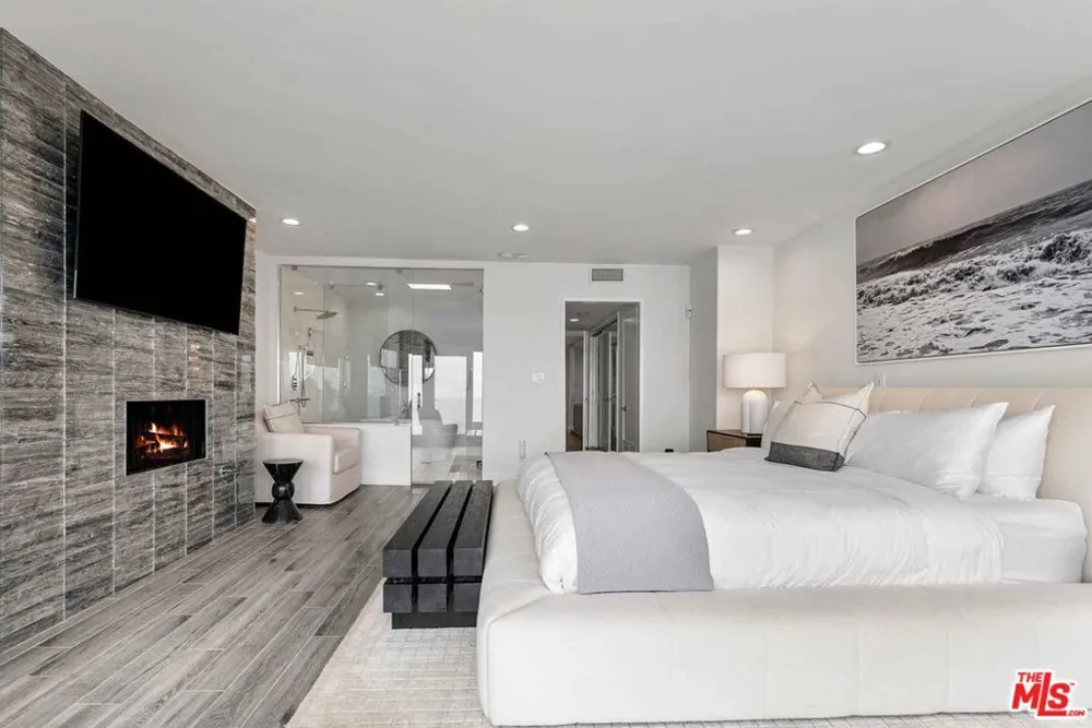 20460 Pacific Coast #2 Malibu, CA 90265