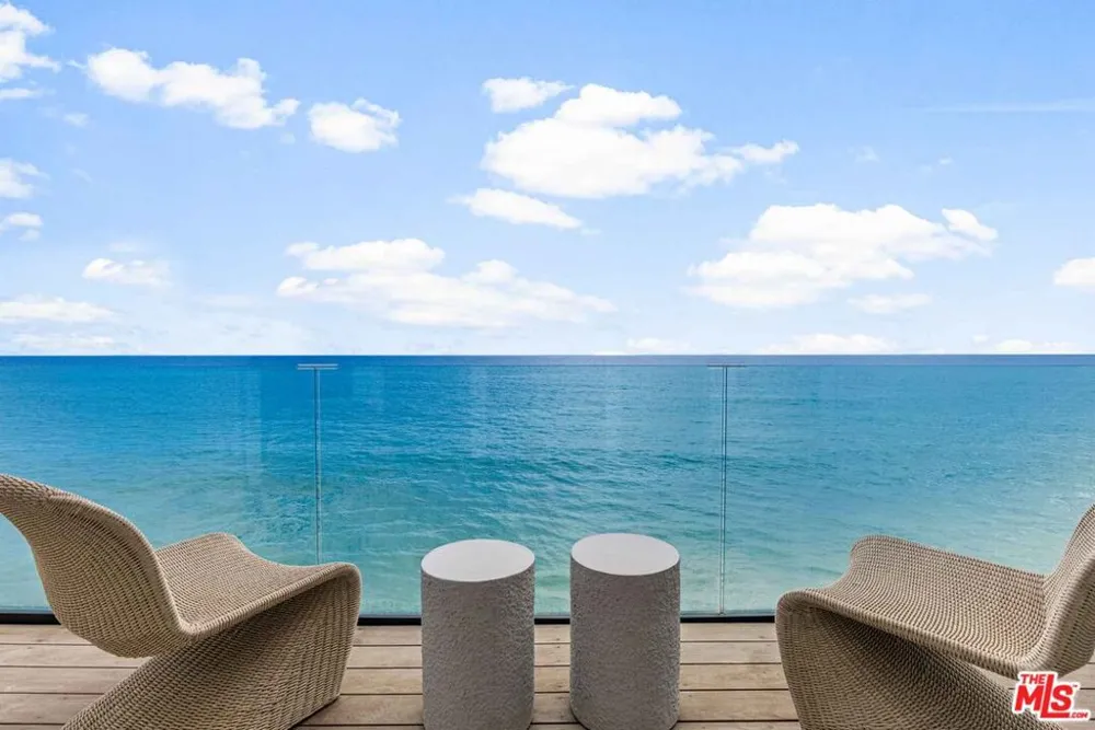20460 Pacific Coast #2 Malibu, CA 90265