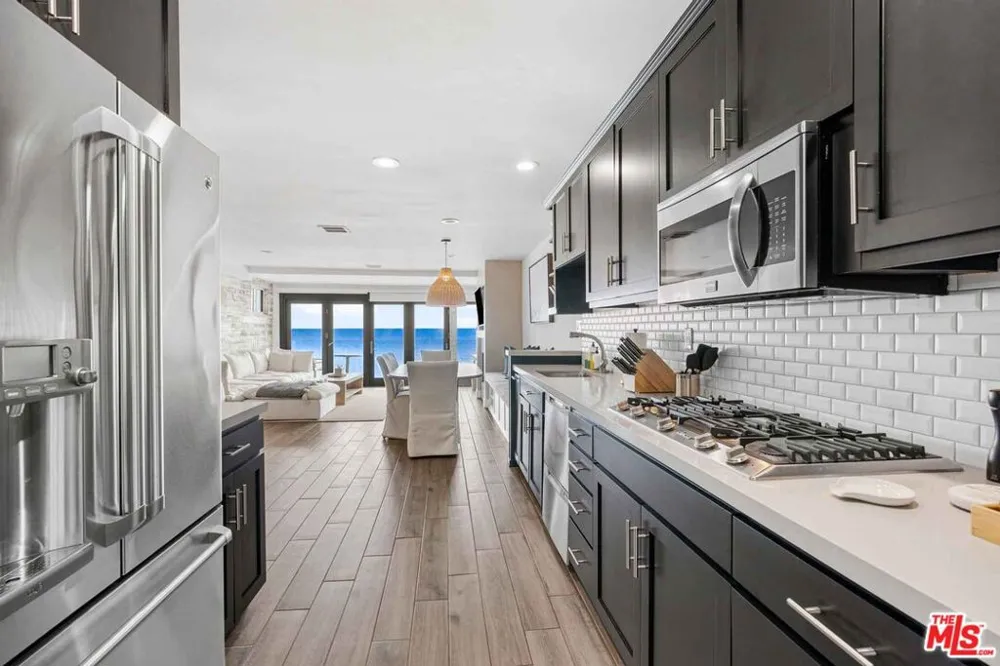 20460 Pacific Coast #2 Malibu, CA 90265