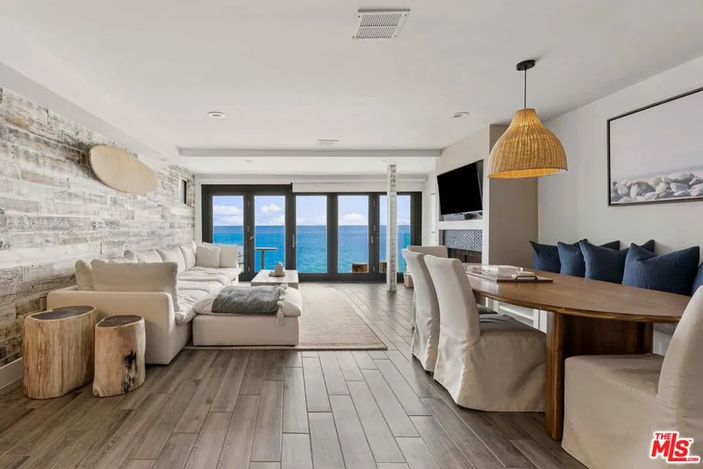 20460 Pacific Coast #2 Malibu, CA 90265