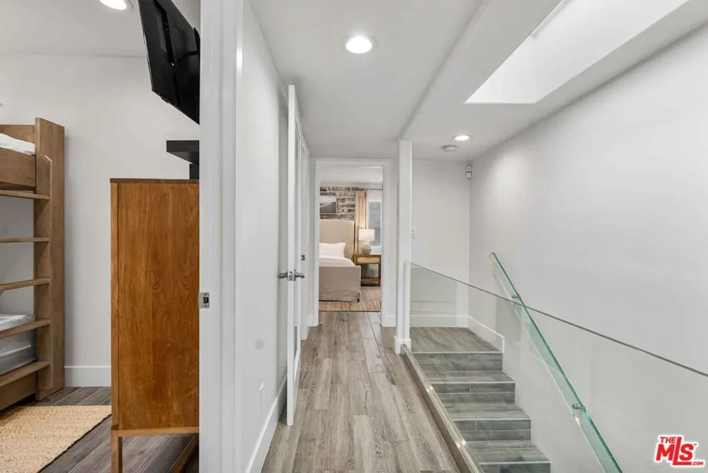 20460 Pacific Coast #2 Malibu, CA 90265