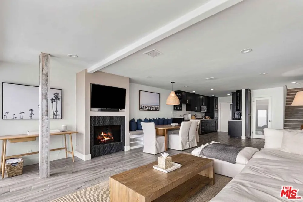 20460 Pacific Coast #2 Malibu, CA 90265