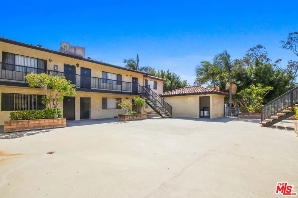 12100 Birch Avenue #22 Hawthorne, CA 90250
