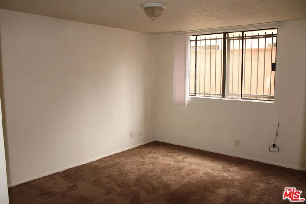 12100 Birch Avenue #22 Hawthorne, CA 90250