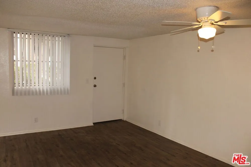 12100 Birch Avenue #22 Hawthorne, CA 90250