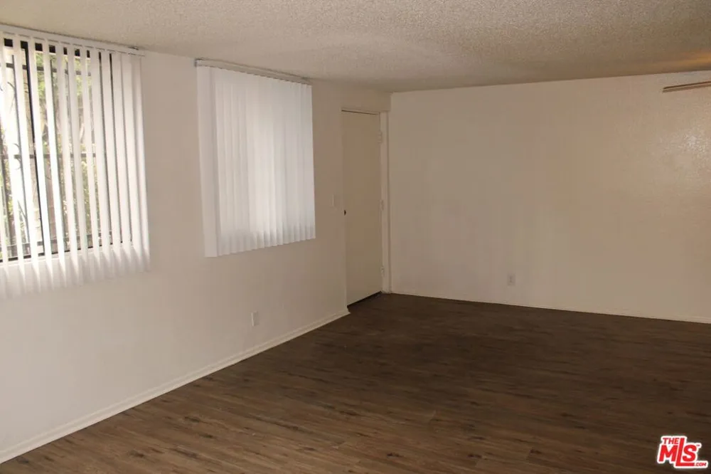 12100 Birch Avenue #22 Hawthorne, CA 90250