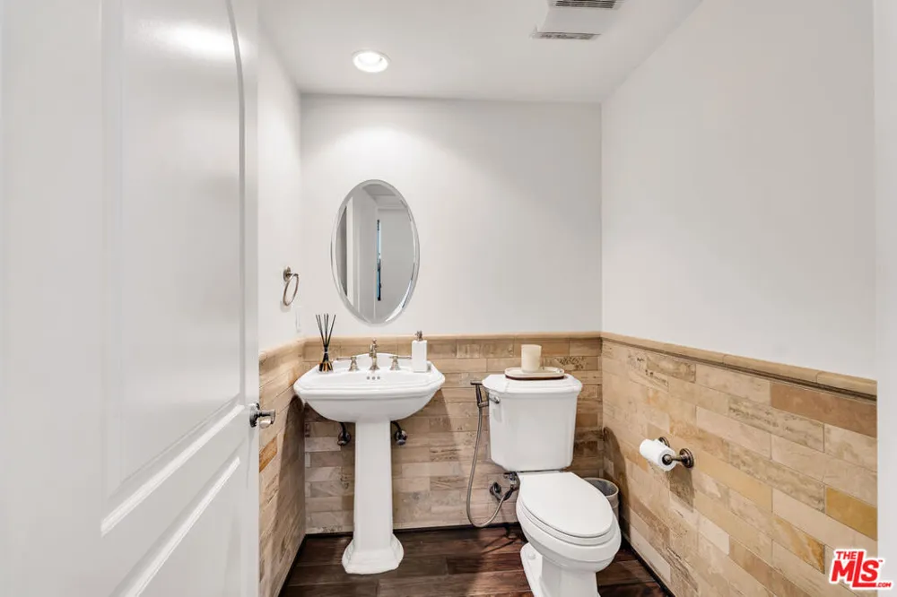 1530 Camden Avenue #304 Los Angeles, CA 90025