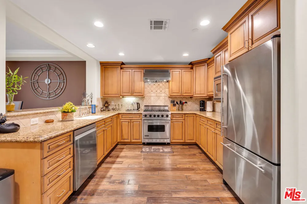 1530 Camden Avenue #304 Los Angeles, CA 90025