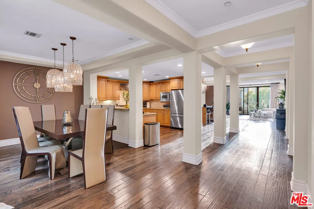 1530 Camden Avenue #304 Los Angeles, CA 90025