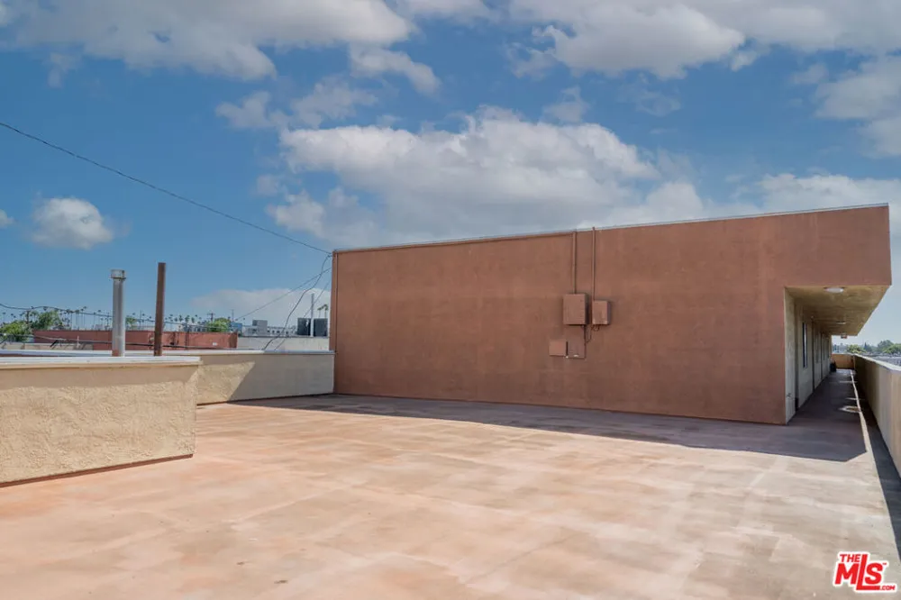 16515 S New Hampshire Avenue #17 Gardena, CA 90247