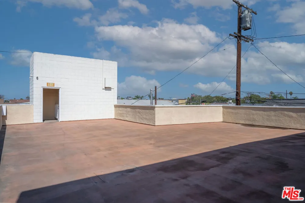 16515 S New Hampshire Avenue #17 Gardena, CA 90247