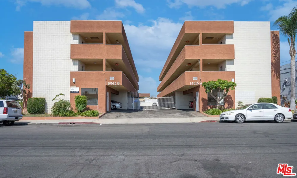 16515 S New Hampshire Avenue #17 Gardena, CA 90247