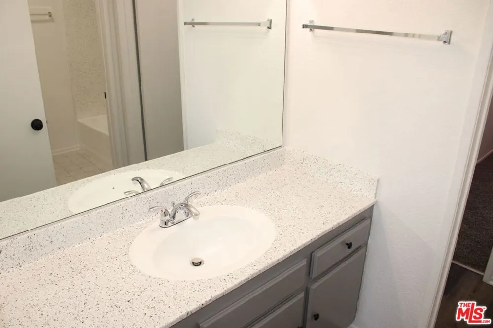 16515 S New Hampshire Avenue #17 Gardena, CA 90247