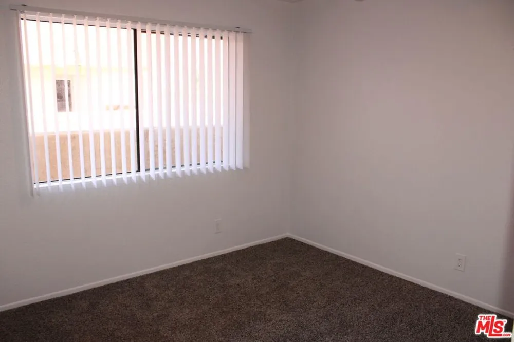 16515 S New Hampshire Avenue #17 Gardena, CA 90247