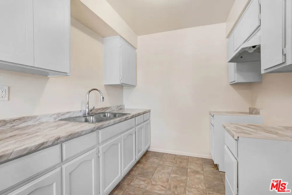 14108 Doty Avenue #23 Hawthorne, CA 90250