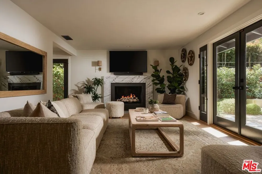 135 Pomar Lane Santa Barbara, CA 93108