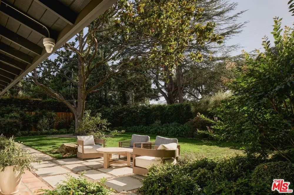 135 Pomar Lane Santa Barbara, CA 93108