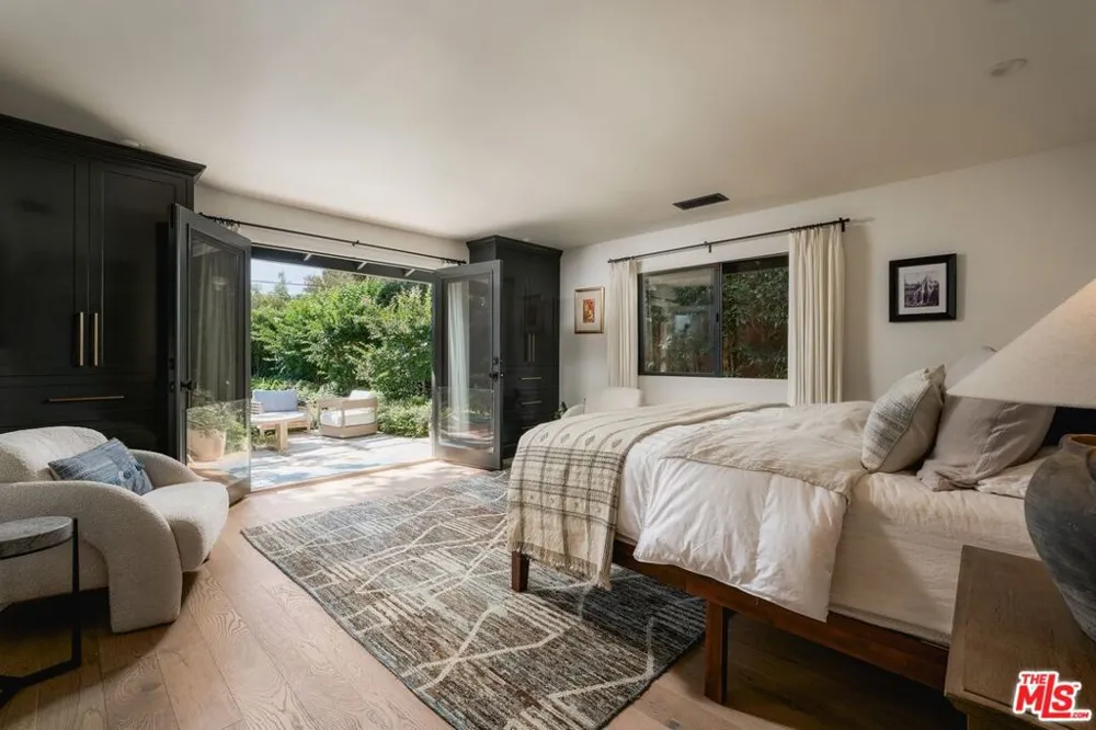 135 Pomar Lane Santa Barbara, CA 93108