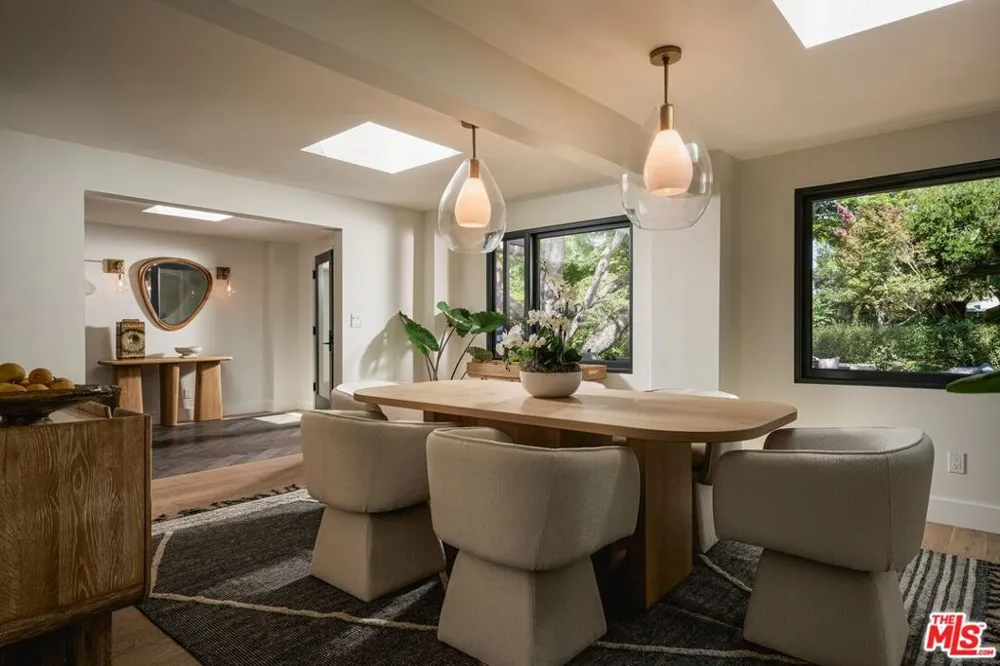 135 Pomar Lane Santa Barbara, CA 93108