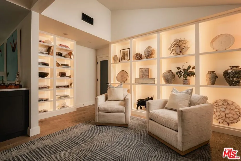 135 Pomar Lane Santa Barbara, CA 93108