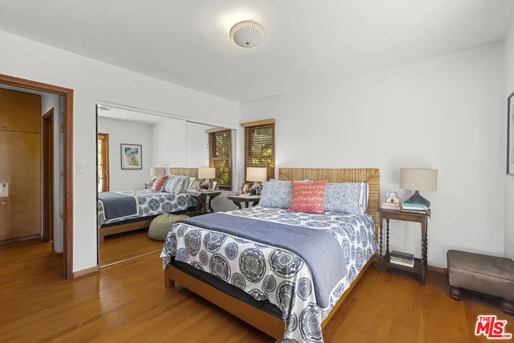 1914 Fairburn Avenue Los Angeles, CA 90025